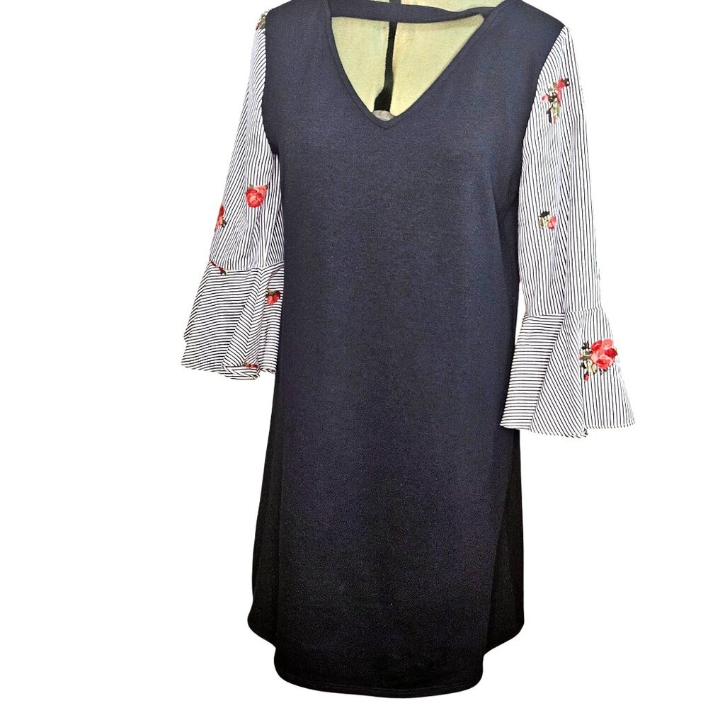Womans AGB tunic pinstripe 3/4 sleeve rose embroidered navy/blue midi dress M